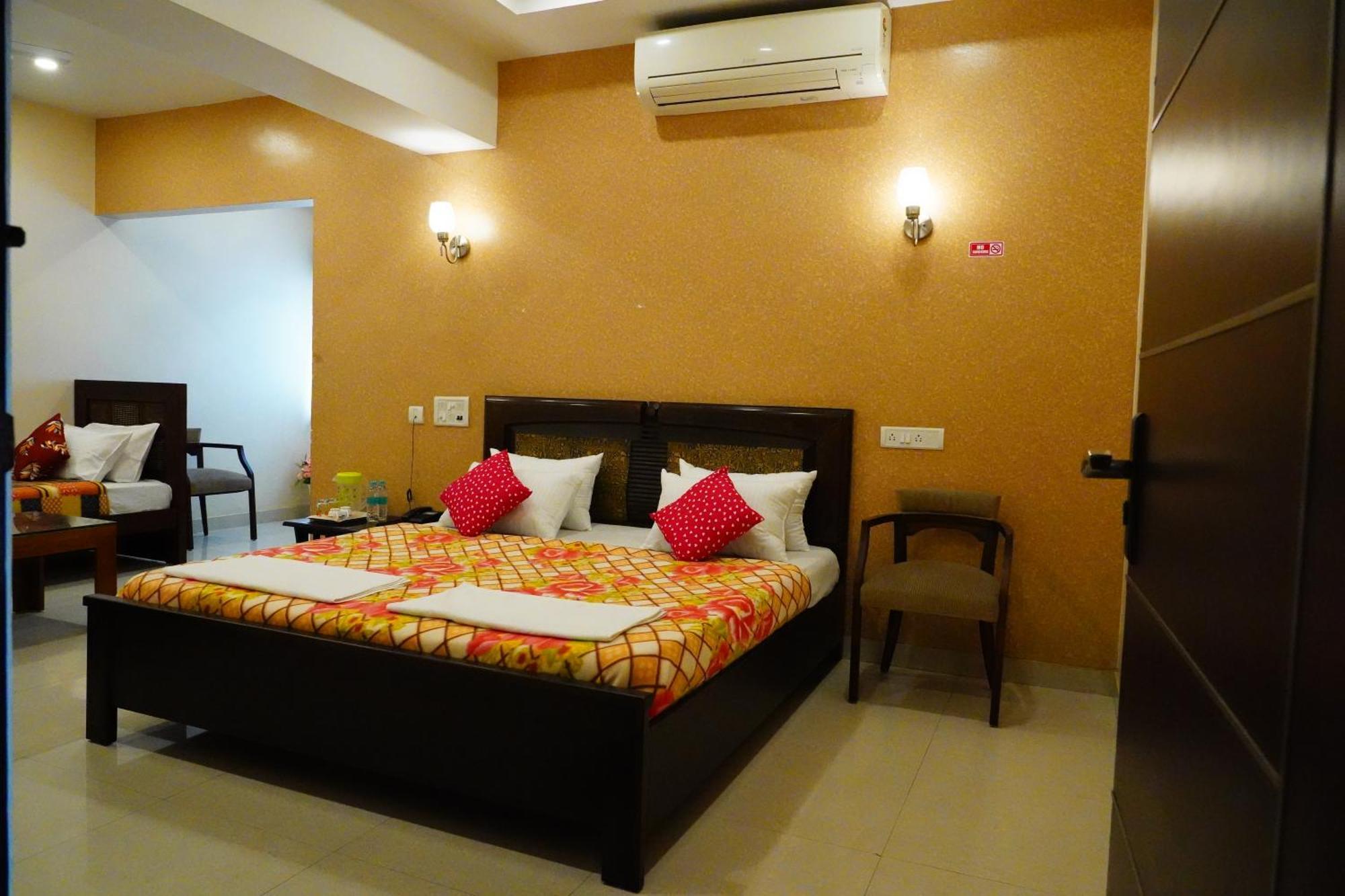 Vinayagam Residency Hotel Arcot Ngoại thất bức ảnh