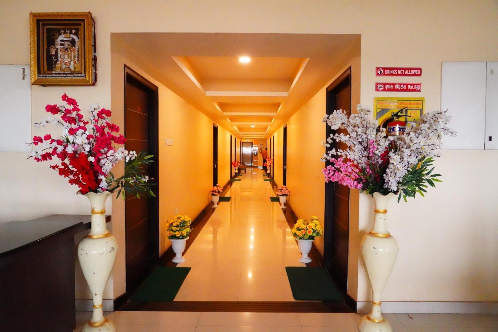 Vinayagam Residency Hotel Arcot Ngoại thất bức ảnh