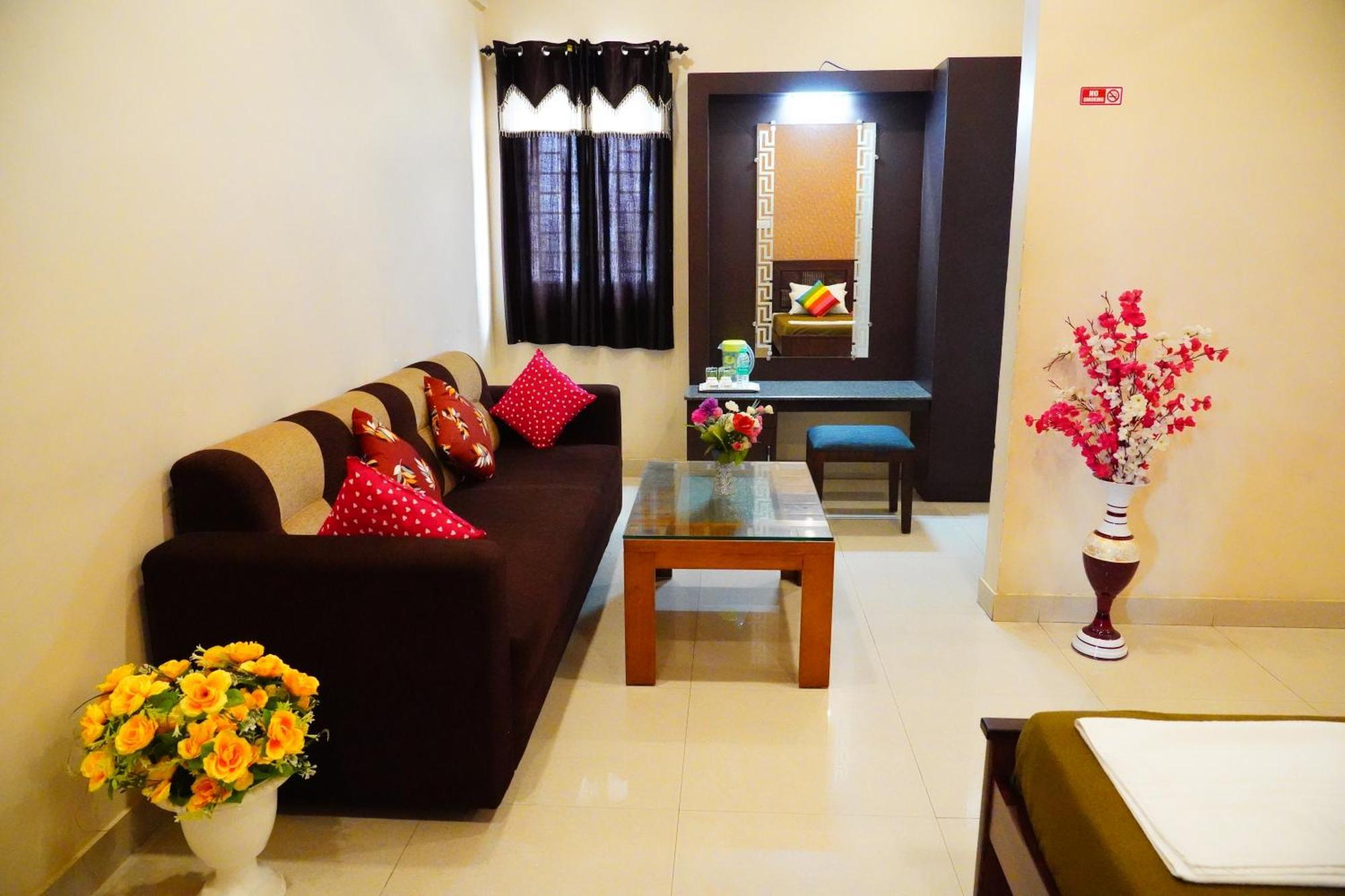 Vinayagam Residency Hotel Arcot Ngoại thất bức ảnh